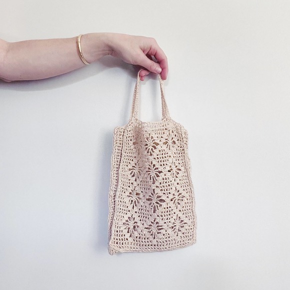 Handbags - Vintage 90s Woven Knit Flower Bag